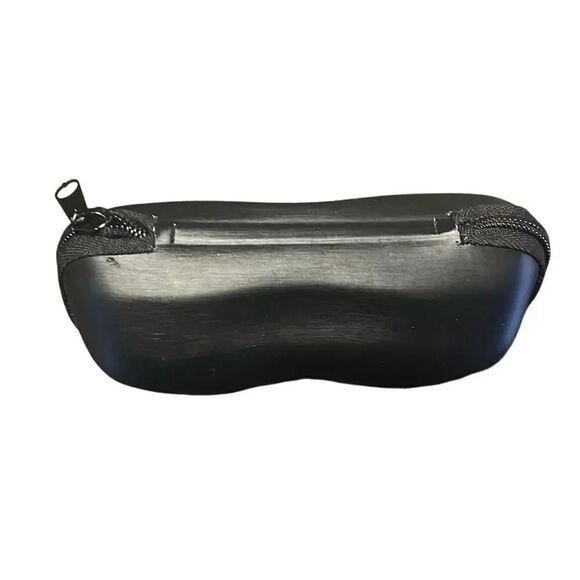 Vogue hard sunglass case zip up - Picture 3 of 3